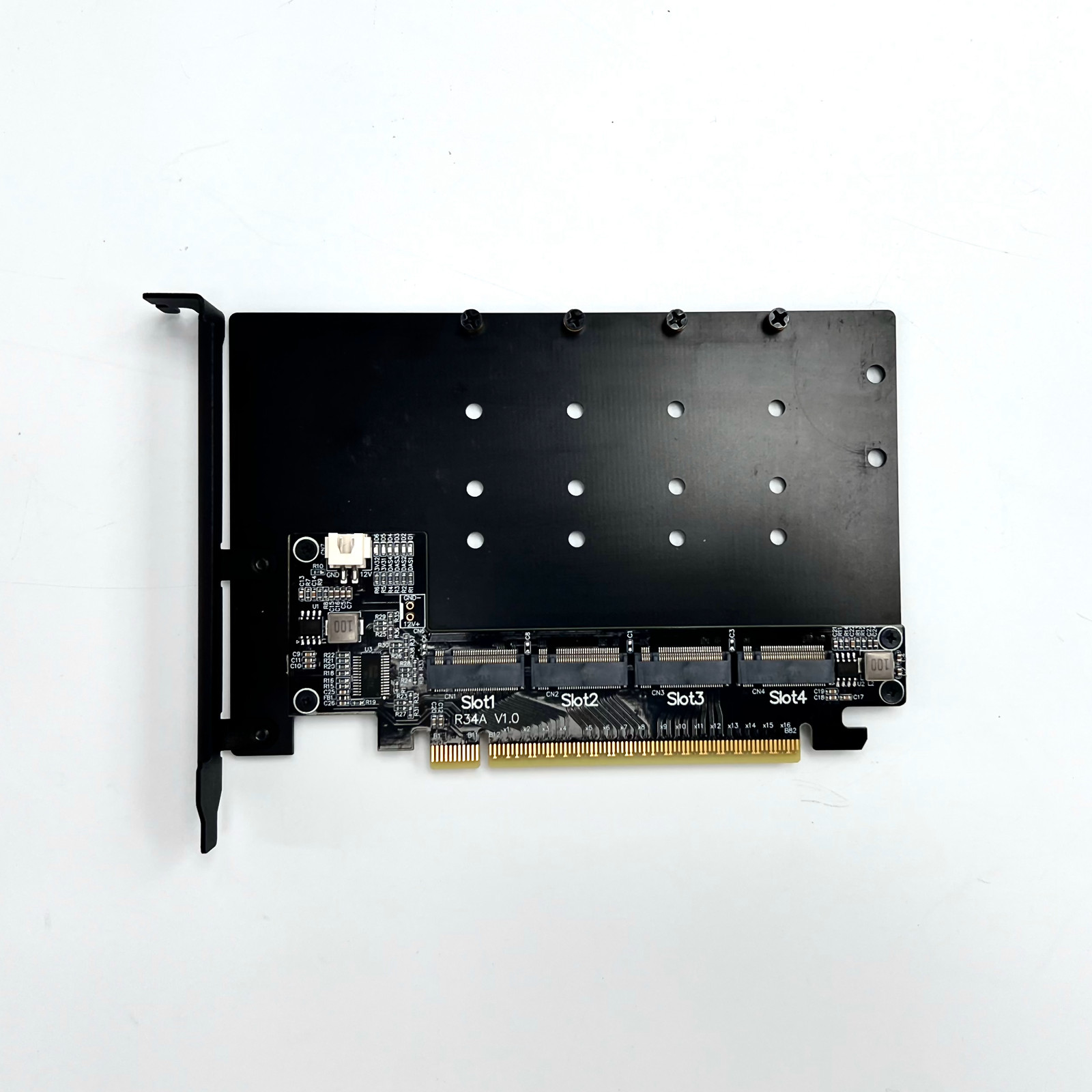 Adattatore PCIe 5.0 x16 a Quad - Quad M.2 Nvme Pcie Bifurcation Card recensione e prezzo